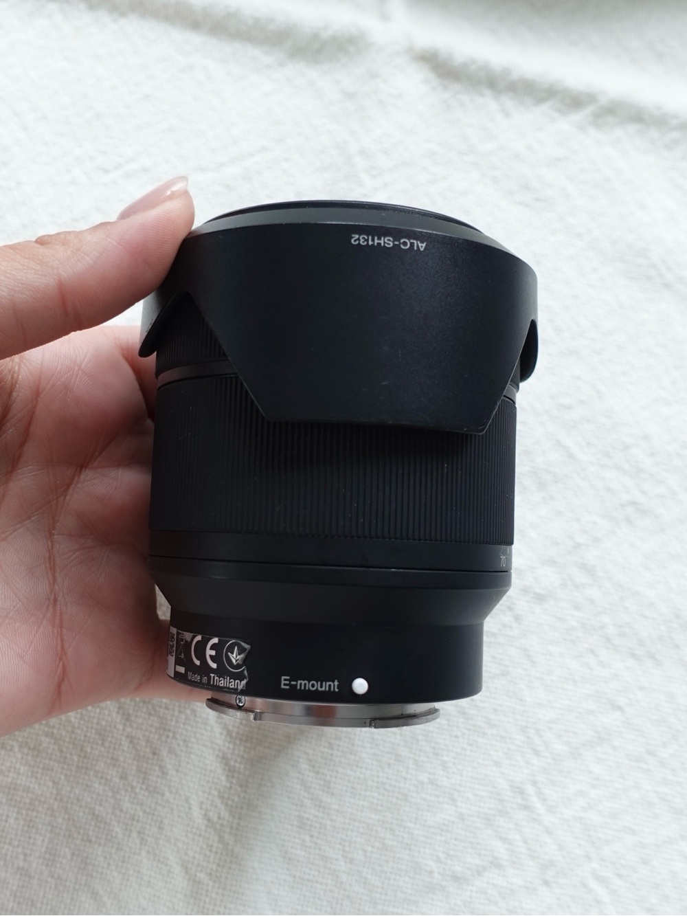 Sony FE 28-70mm f/3.5-5.6 OSS Full Frame E-Mount Zoom Lens (SEL2870) - Picture 2 of 7